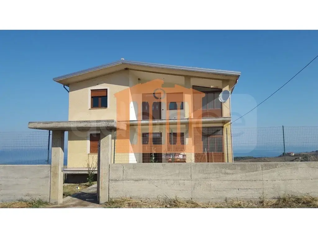 Apartament 1+4 dhoma 345 m² 1 kati