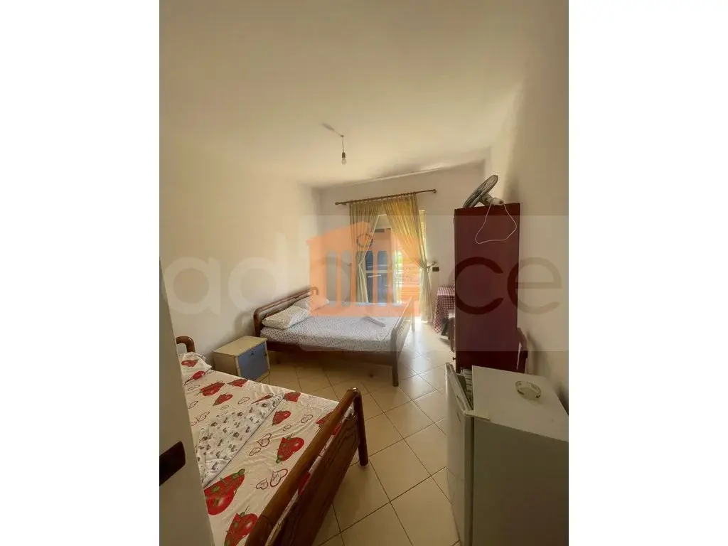 Pasuri të patundshme komerciale 300 m² 2 kati