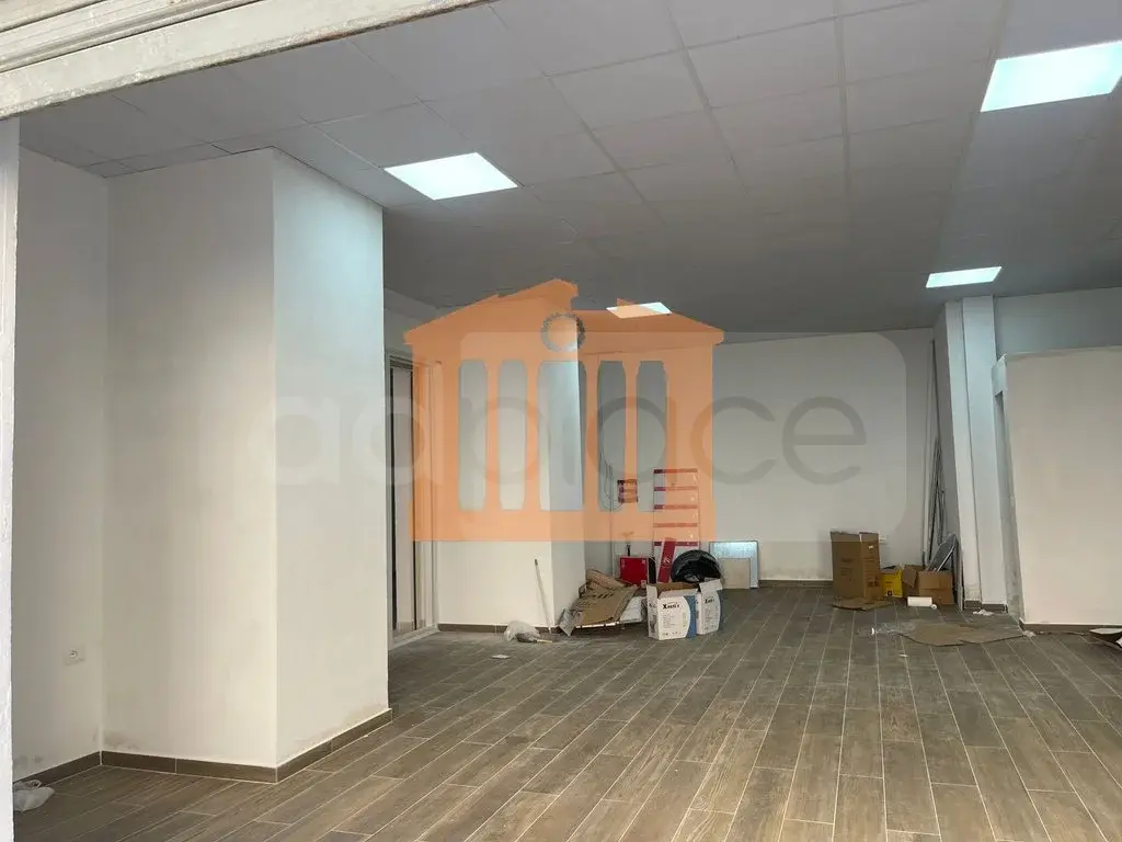 Pasuri të patundshme komerciale 64 m² 1 kati