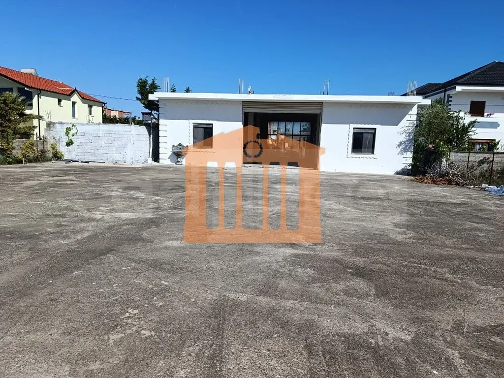Pasuri të patundshme komerciale 300 m²