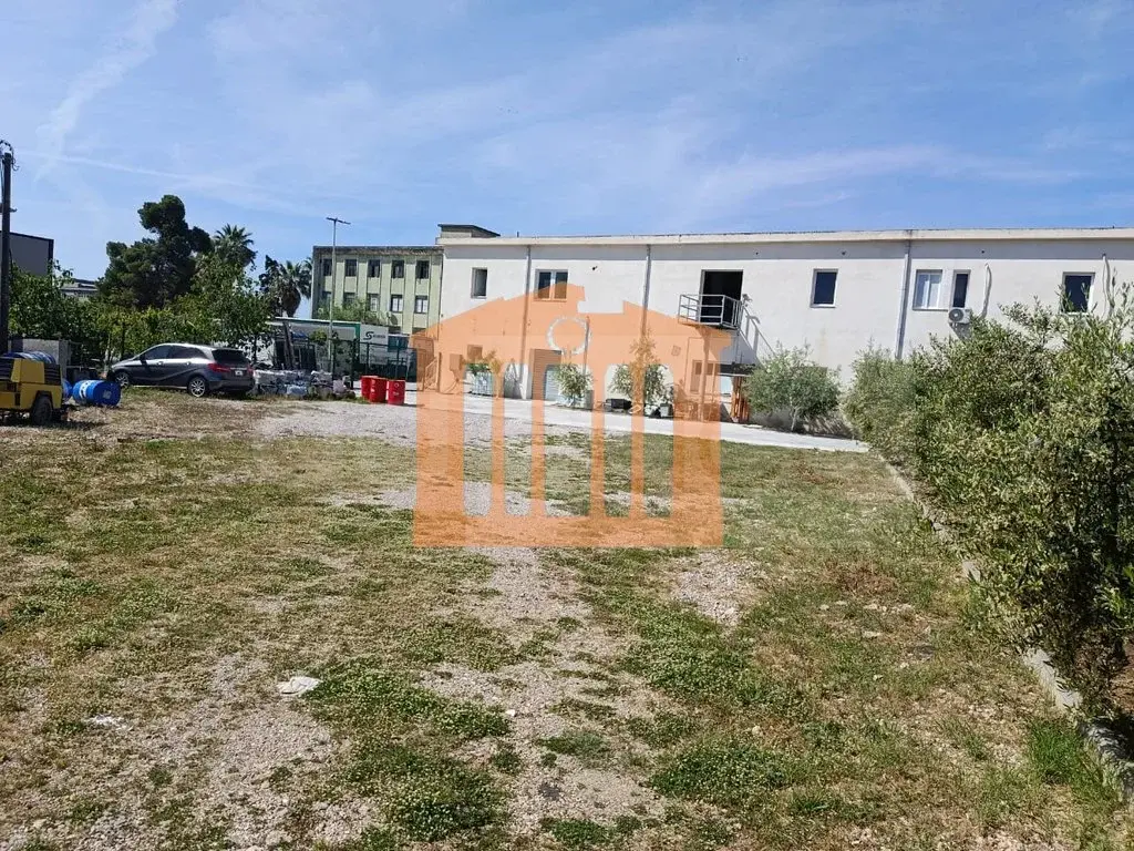 Pasuri të patundshme komerciale 700 m²