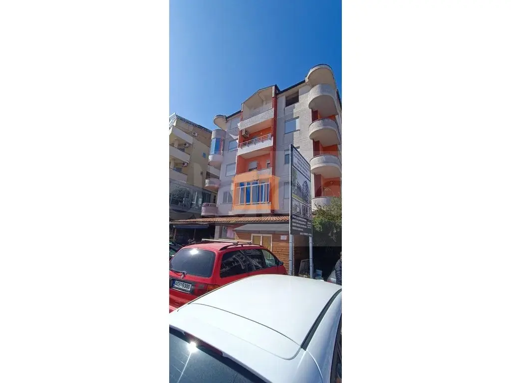 Apartament 1+1 dhoma 65 m² 3 kati