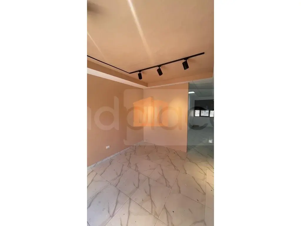 Pasuri të patundshme komerciale 70 m² 1 kati
