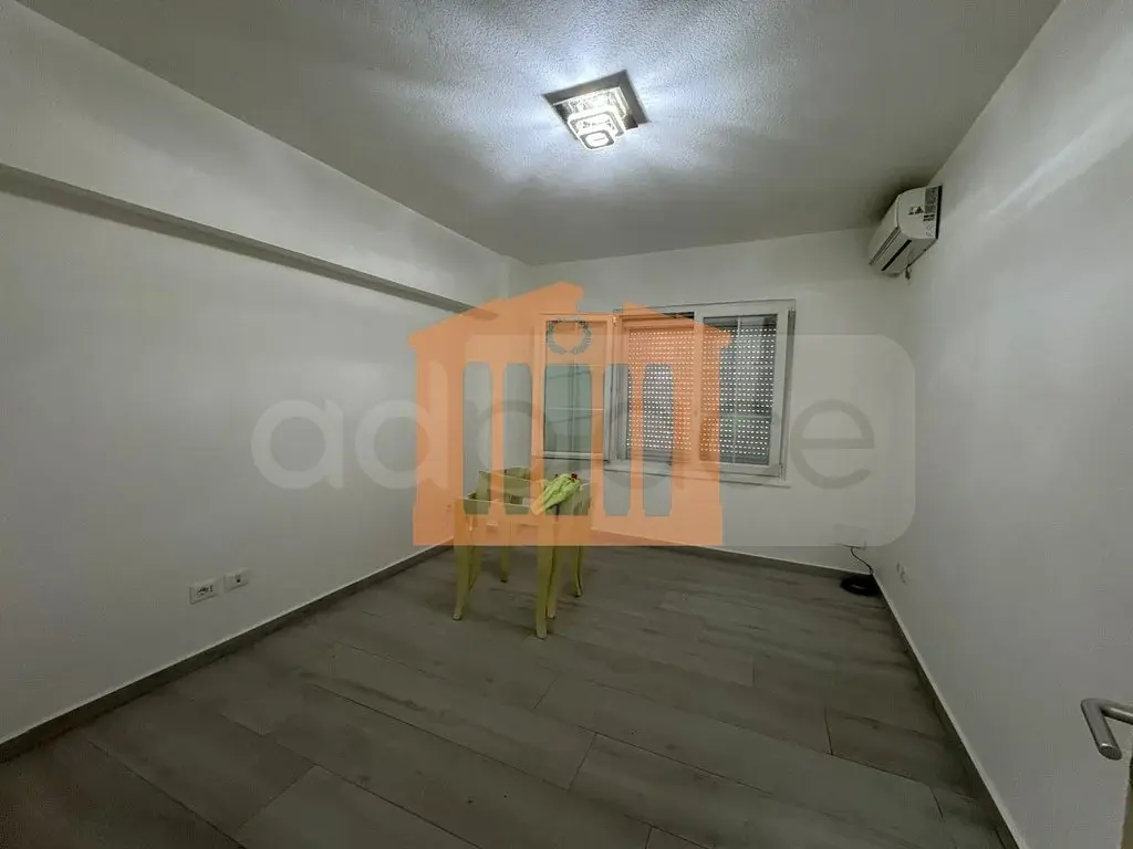 Pasuri të patundshme komerciale 80 m² 1 kati
