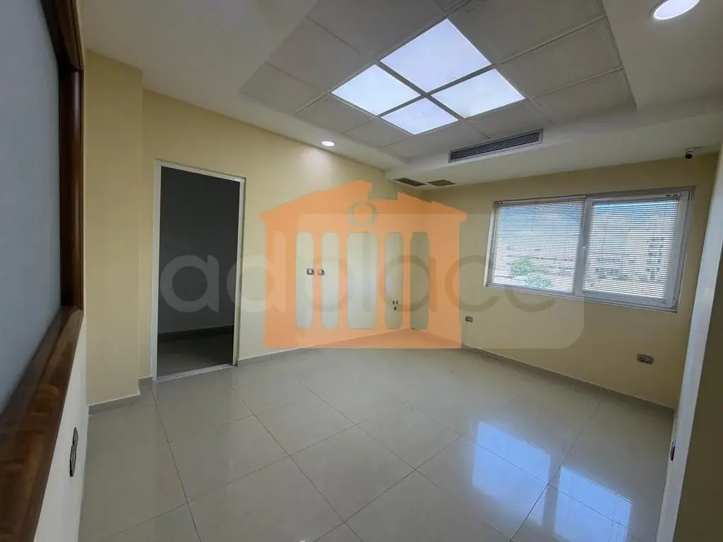Pasuri të patundshme komerciale 150 m² 2 kati
