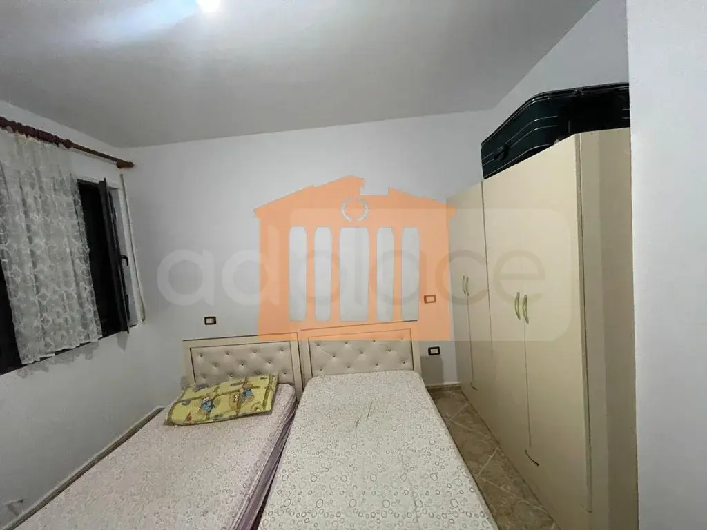 Vilë 450 m²