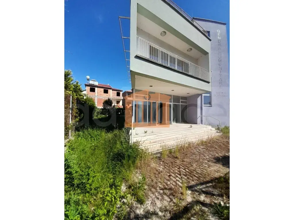 Pasuri të patundshme komerciale 777 m² 1 kati