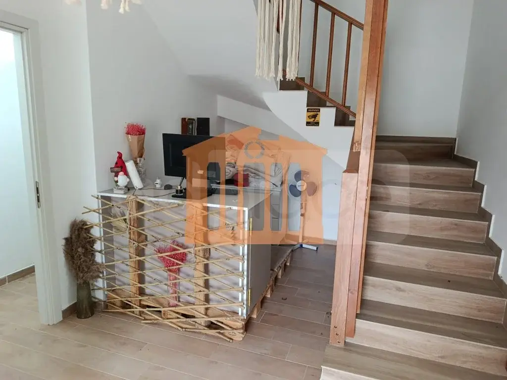 Pasuri të patundshme komerciale 600 m² 6 kati