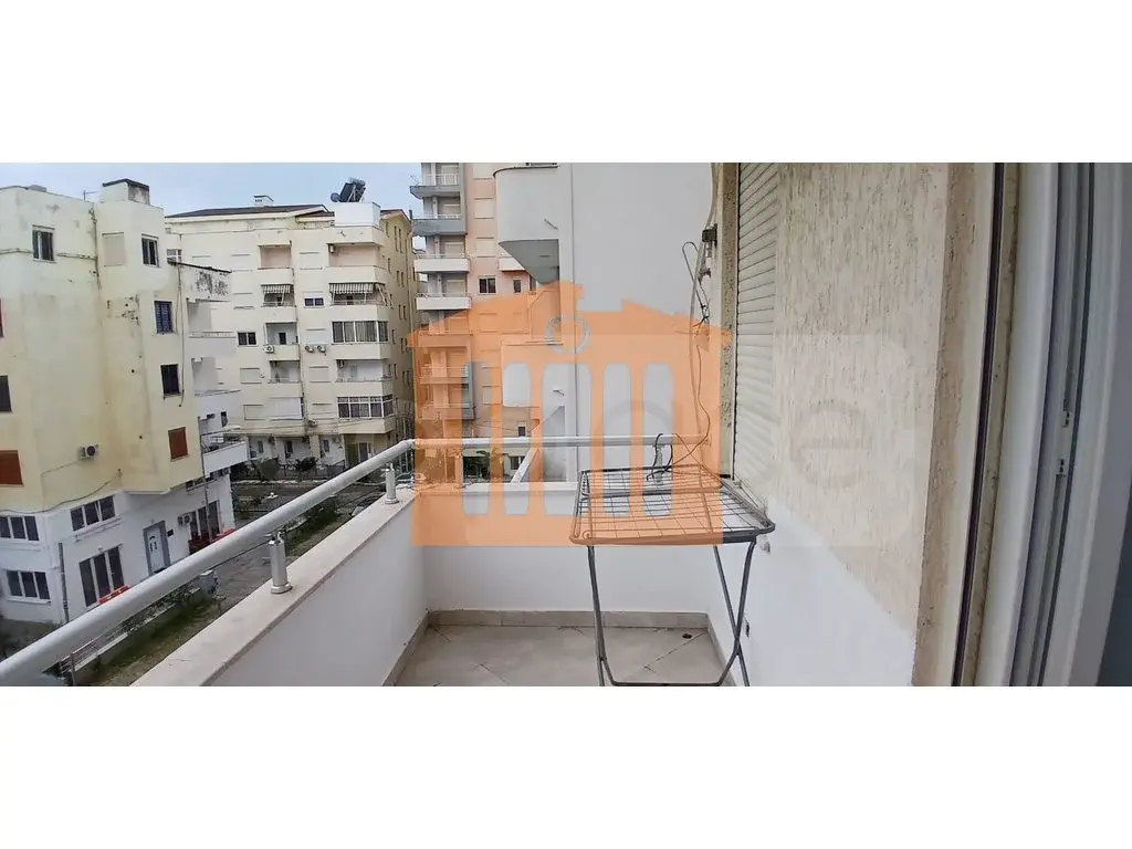 Apartament 1+2 dhoma 77 m² 3 kati