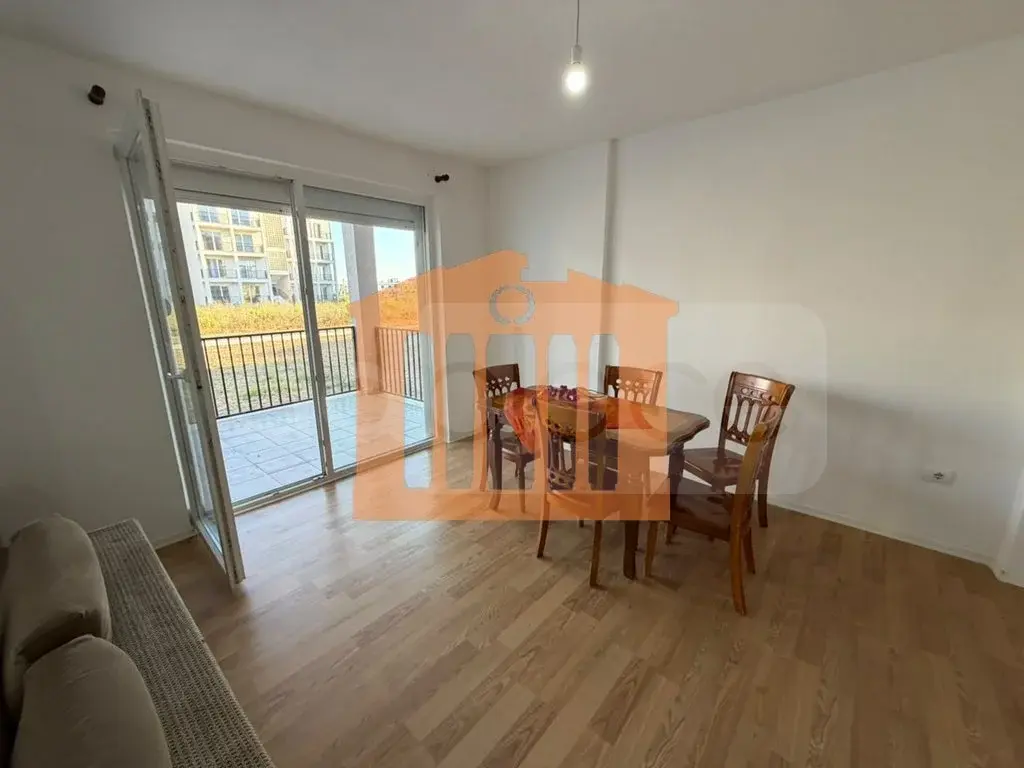 Apartament 1+2 dhoma 90 m² 1 kati