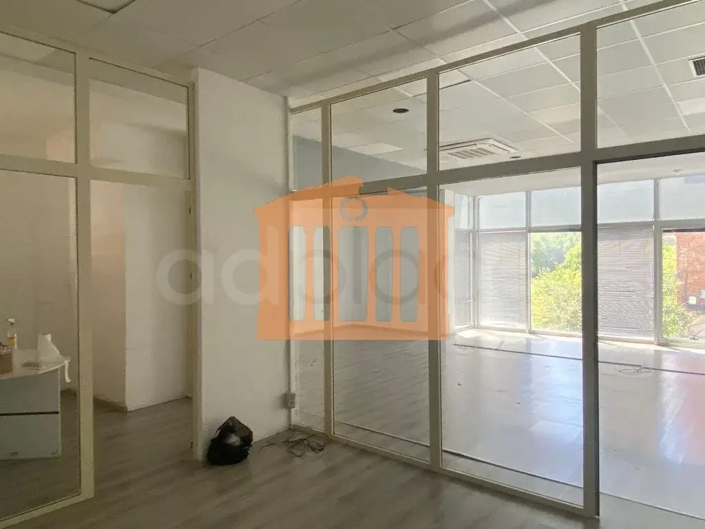 Pasuri të patundshme komerciale 200 m² 2 kati