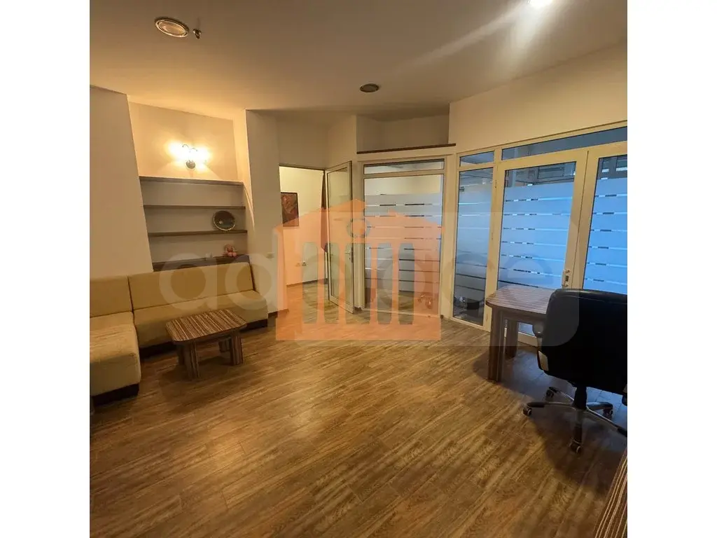 Pasuri të patundshme komerciale 60 m² 1 kati