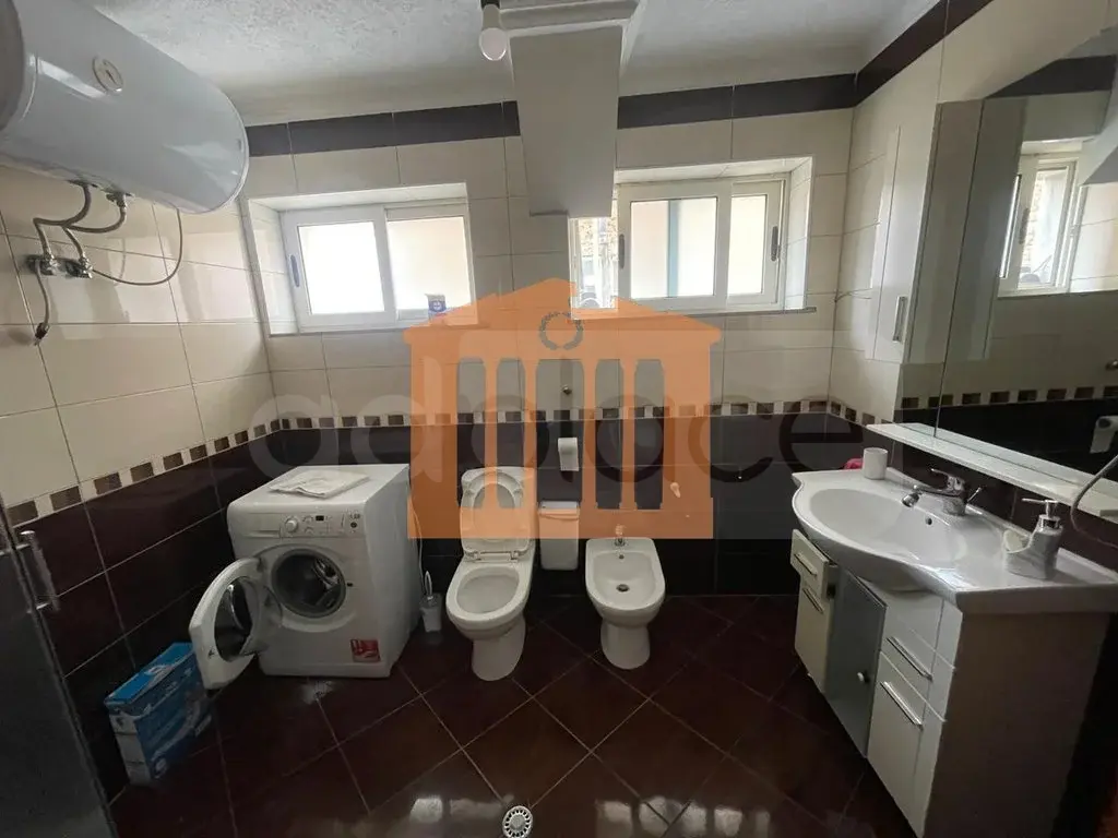 Apartament 1+2 dhoma 90 m² 3 kati