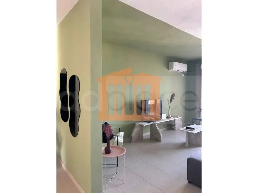 Apartament 1+3 dhoma 140 m² 6 kati