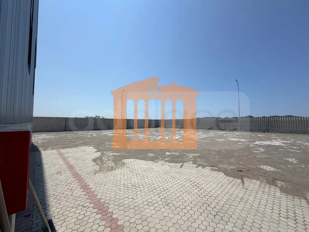 Pasuri të patundshme komerciale 2400 m²