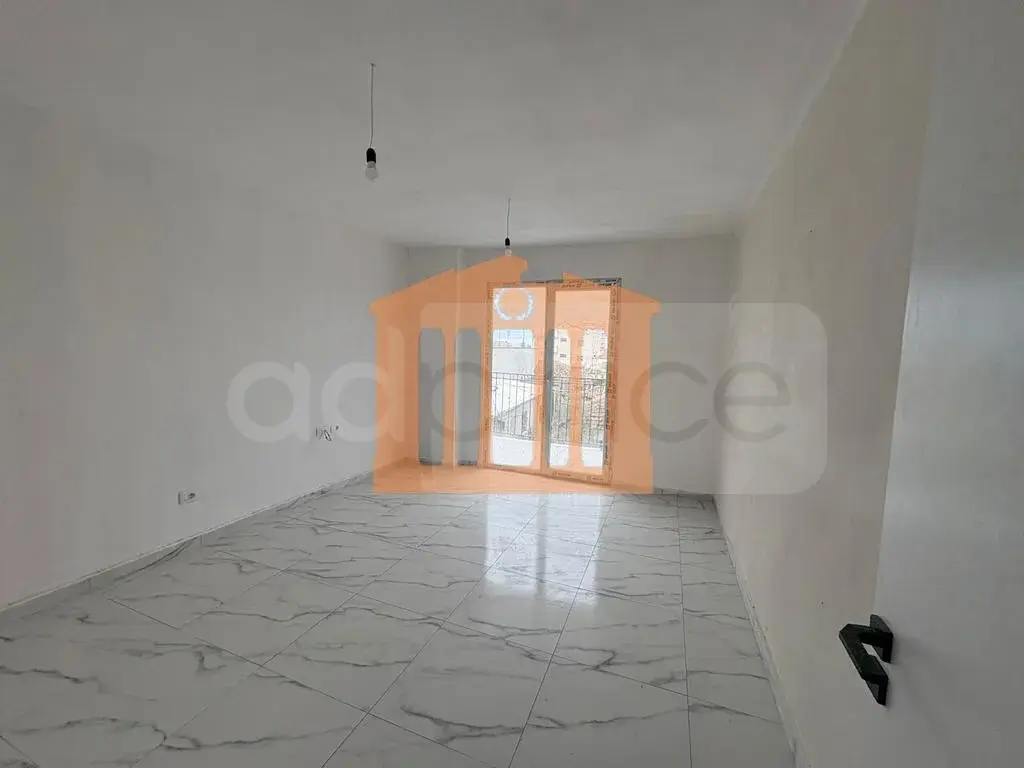 Apartament 1+2 dhoma 87 m² 1 kati