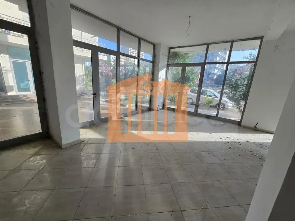 Pasuri të palujtshme komerciale 94 m²