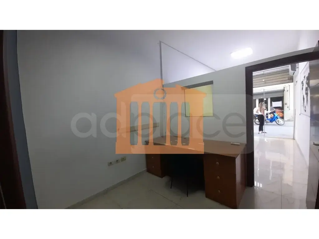 Pasuri të patundshme komerciale 40 m² 1 kati