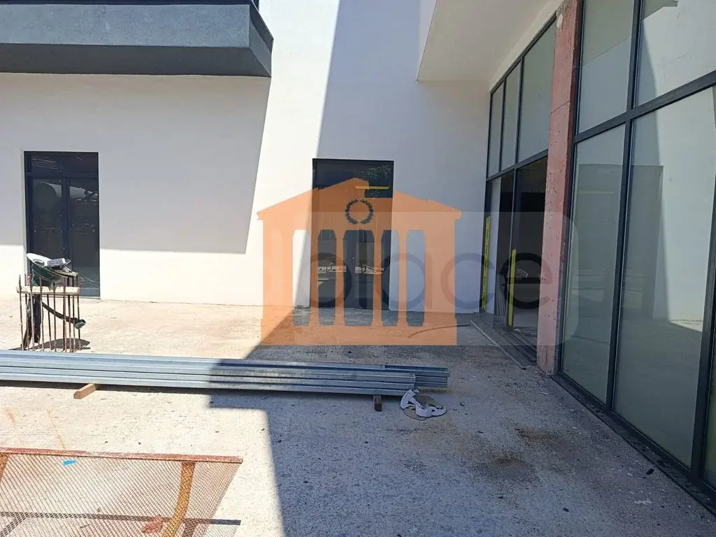 Pasuri të patundshme komerciale 1150 m² 3 kati