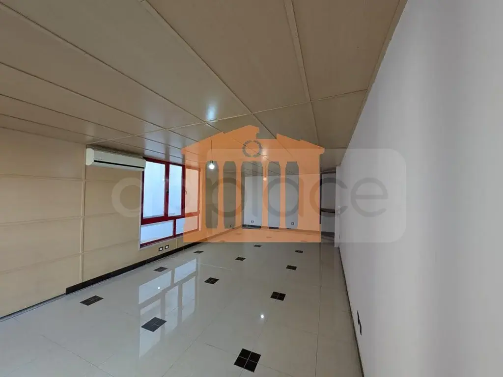 Pasuri të patundshme komerciale 200 m² 2 kati