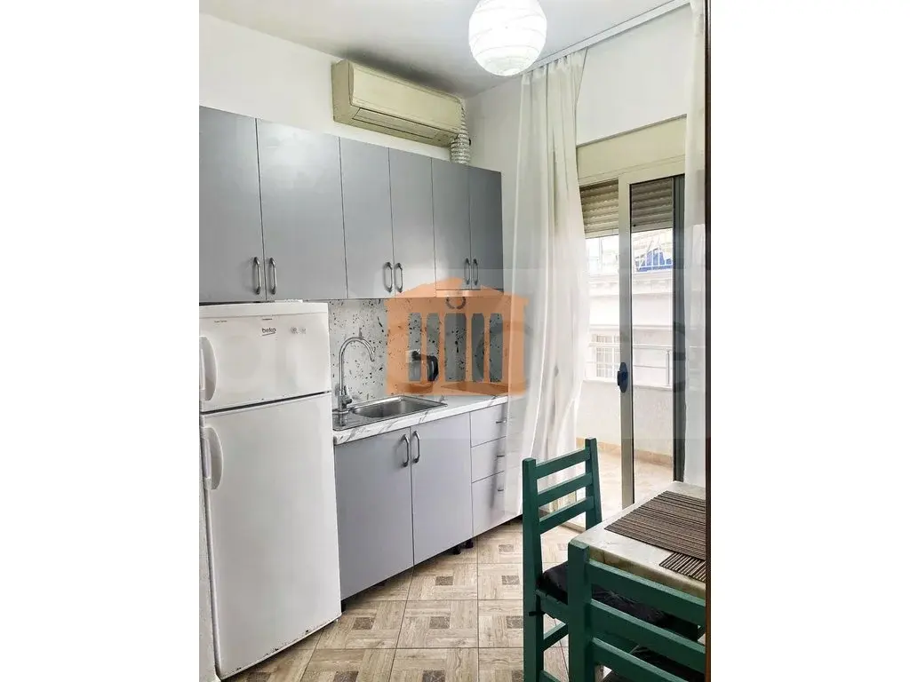 Pasuri të patundshme komerciale 1050 m² 8 kati