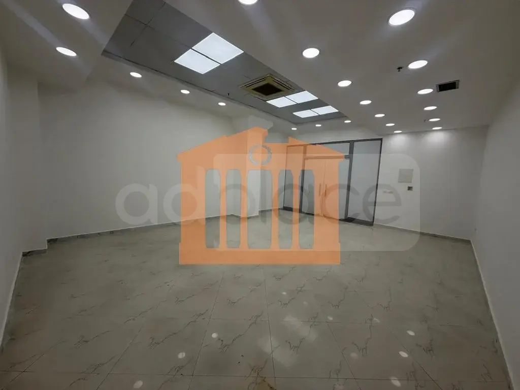Pasuri të palujtshme komerciale 58 m² 1 kati
