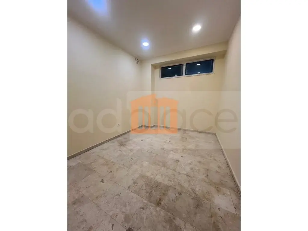 Pasuri të patundshme komerciale 85 m² 1 kati