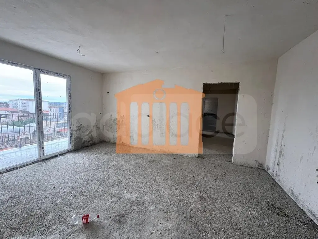 Apartament 1+3 dhoma 107 m² 5 kati