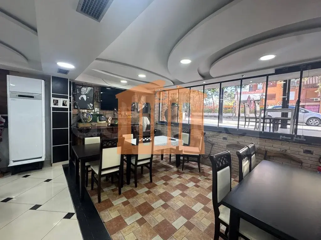 Pasuri të palujtshme komerciale 1198 m² 5 kati