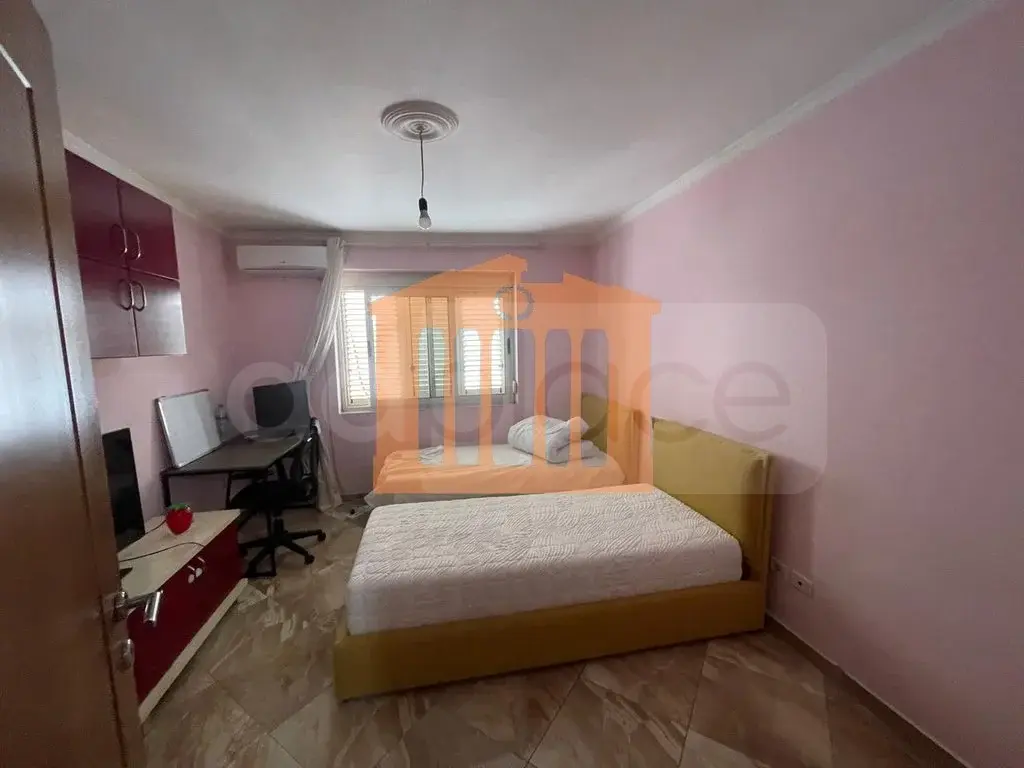 Apartament 1+2 dhoma 90 m² 3 kati
