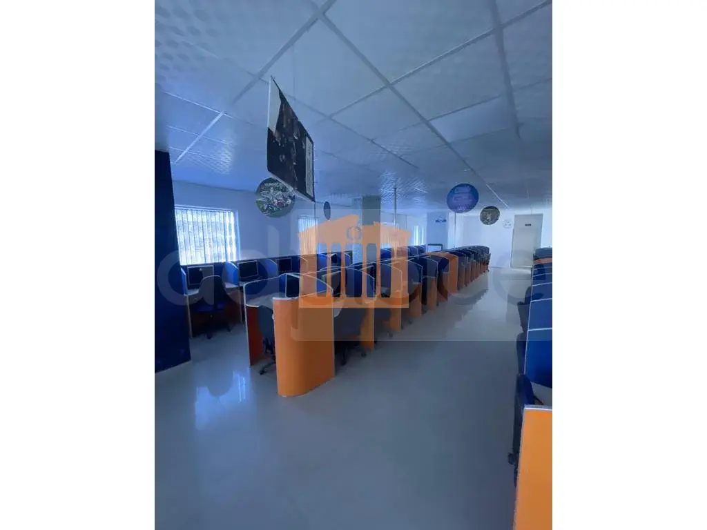 Pasuri të patundshme komerciale 350 m² 3 kati