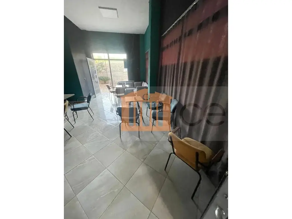Pasuri të patundshme komerciale 80 m² 1 kati