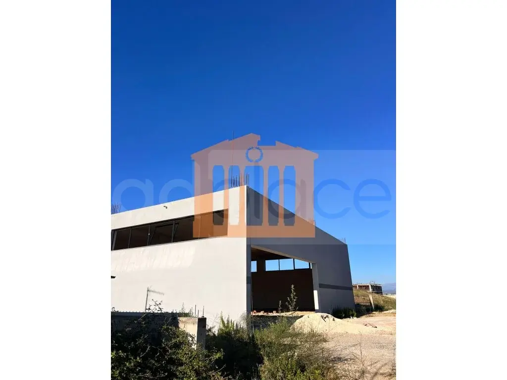 Pasuri të patundshme komerciale 650 m² 1 kati