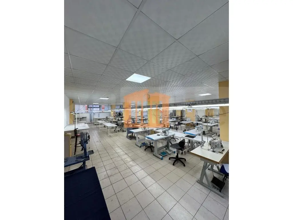 Pasuri të patundshme komerciale 1200 m² 2 kati