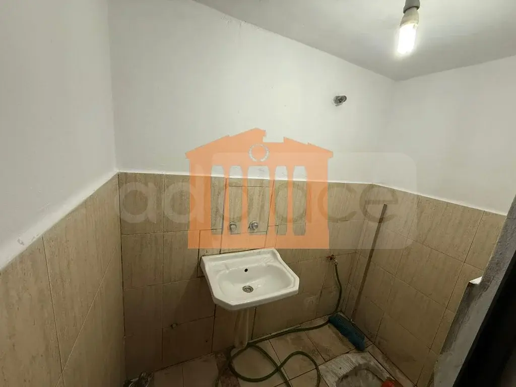 Pasuri të palujtshme komerciale 32 m² 1 kati