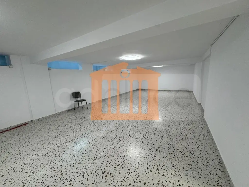 Pasuri të patundshme komerciale 77 m²