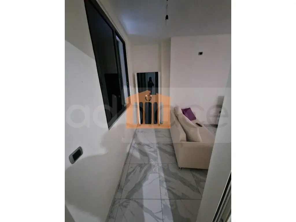 Apartament 1+2 dhoma 120 m² 2 kati