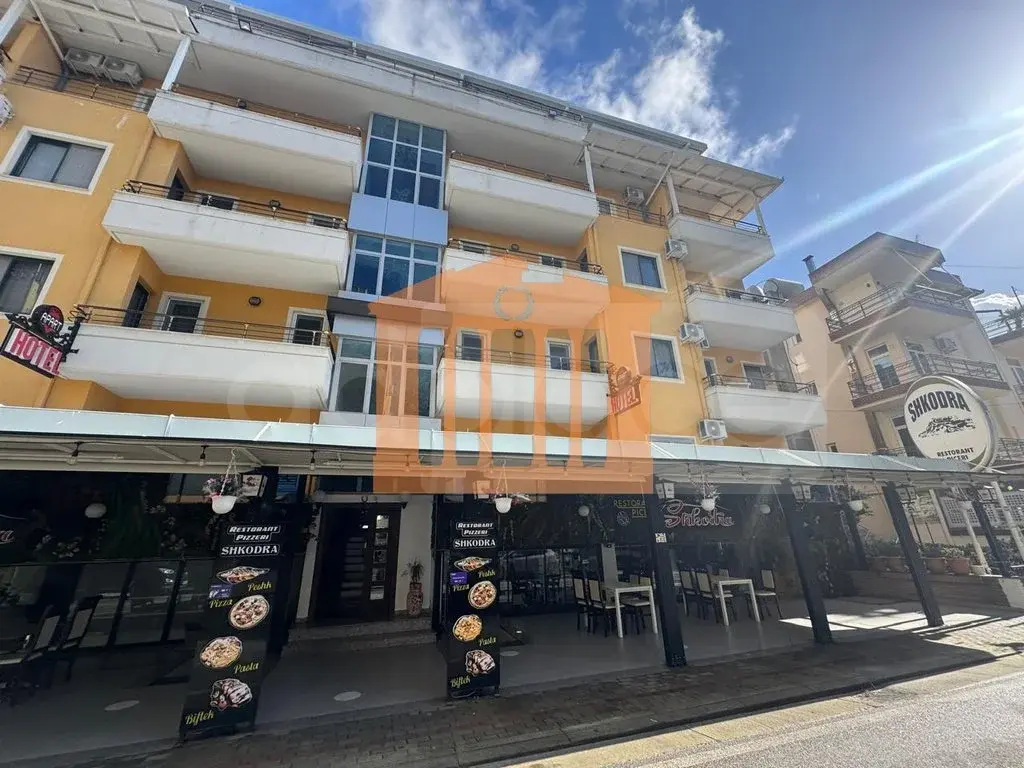 Pasuri të palujtshme komerciale 1198 m² 5 kati