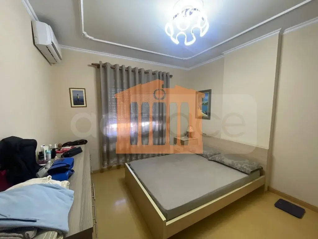 Apartament 1+3 dhoma 180 m² 5 kati