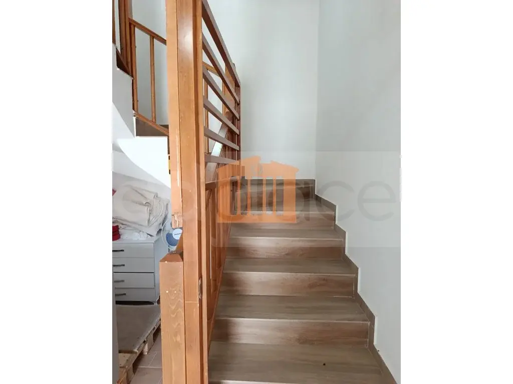 Pasuri të patundshme komerciale 600 m² 6 kati