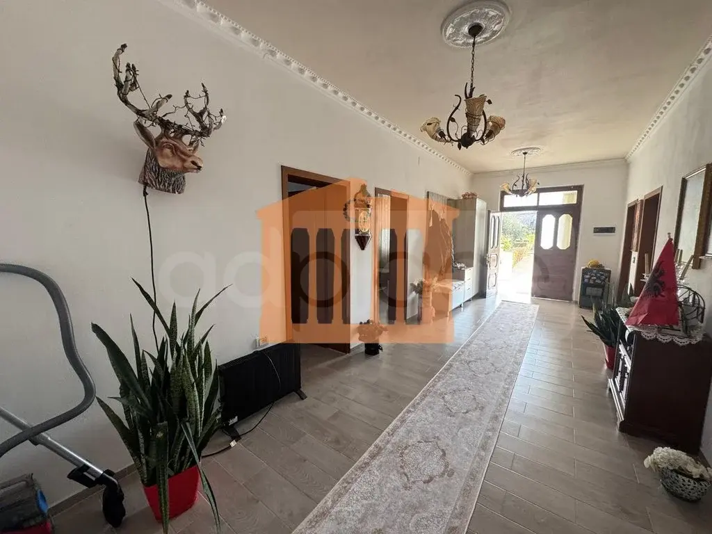 Vilë 130 m²