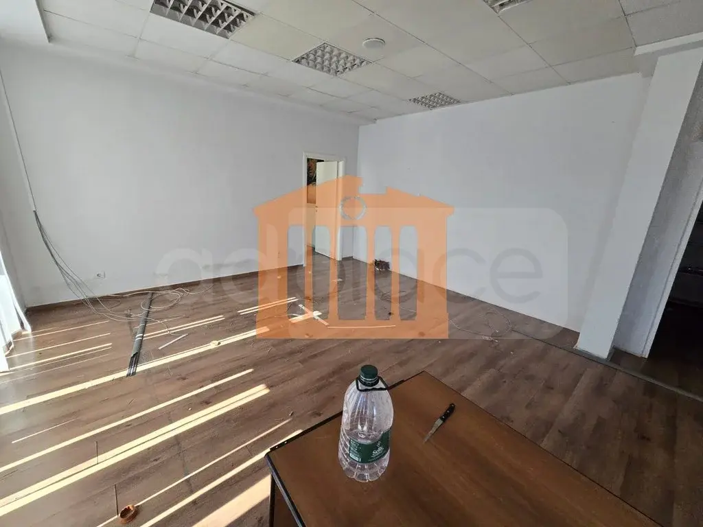 Pasuri të patundshme komerciale 173 m² 3 kati