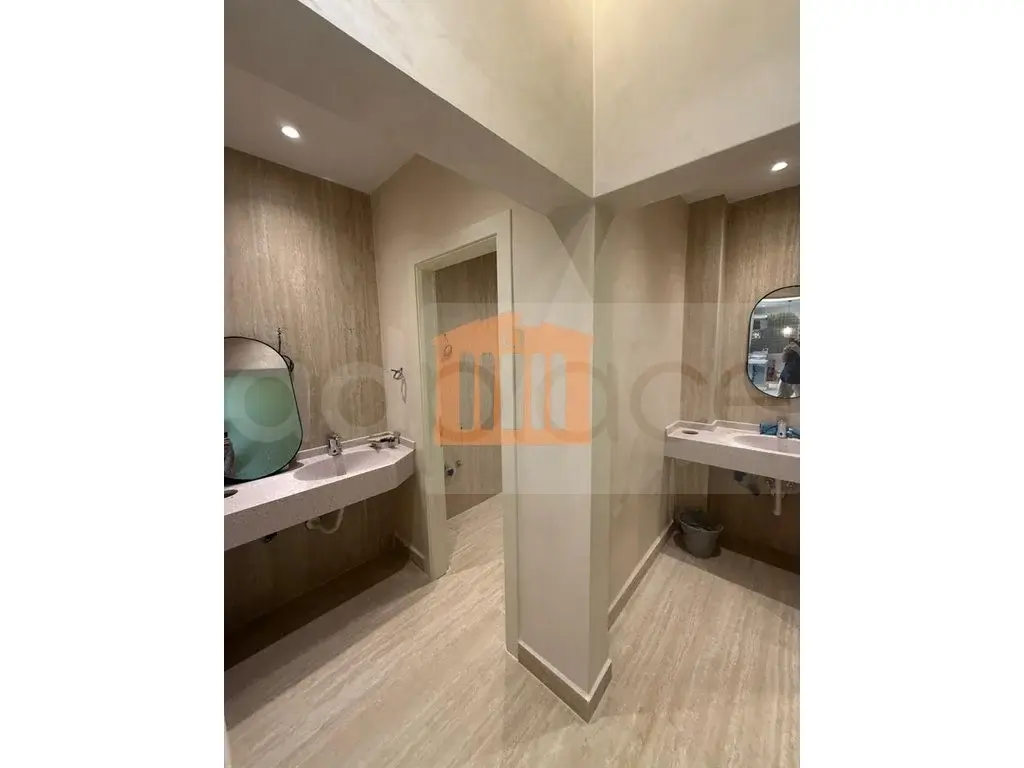 Pasuri të patundshme komerciale 120 m² 1 kati