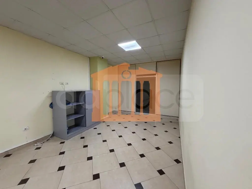 Pasuri të patundshme komerciale 87 m² 2 kati