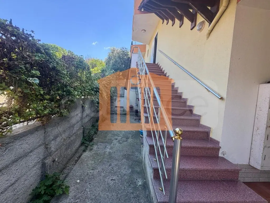 Pasuri të patundshme komerciale 170 m² 1-5 kati