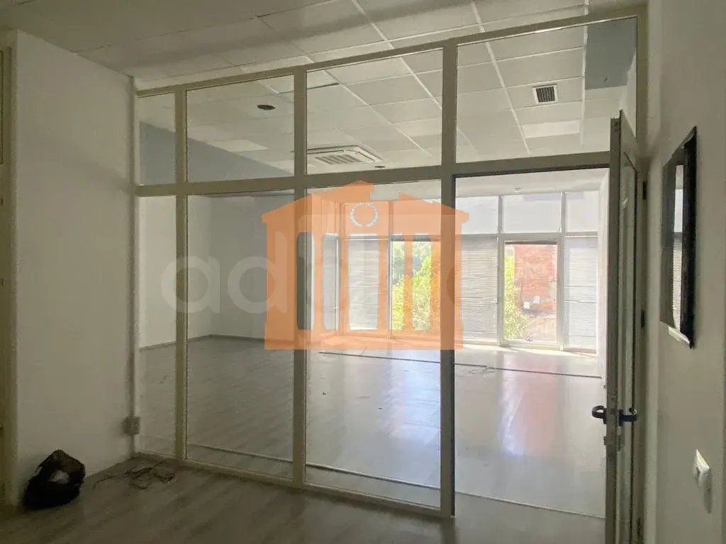 Pasuri të patundshme komerciale 200 m² 2 kati