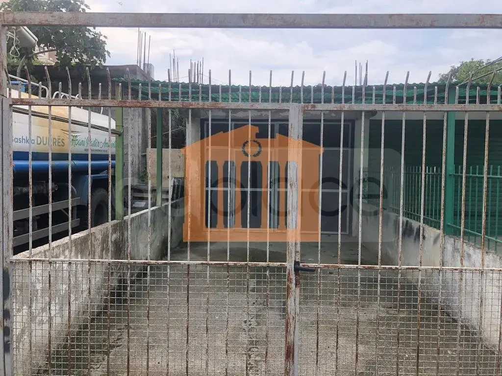 Pasuri të palujtshme komerciale 82 m² 1 kati