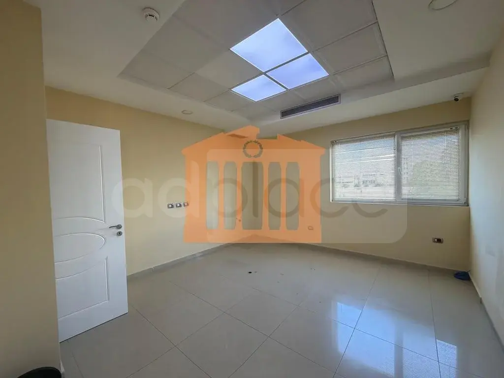 Pasuri të patundshme komerciale 150 m² 2 kati