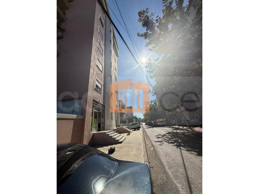 Pasuri të patundshme komerciale 525 m² -1 kati