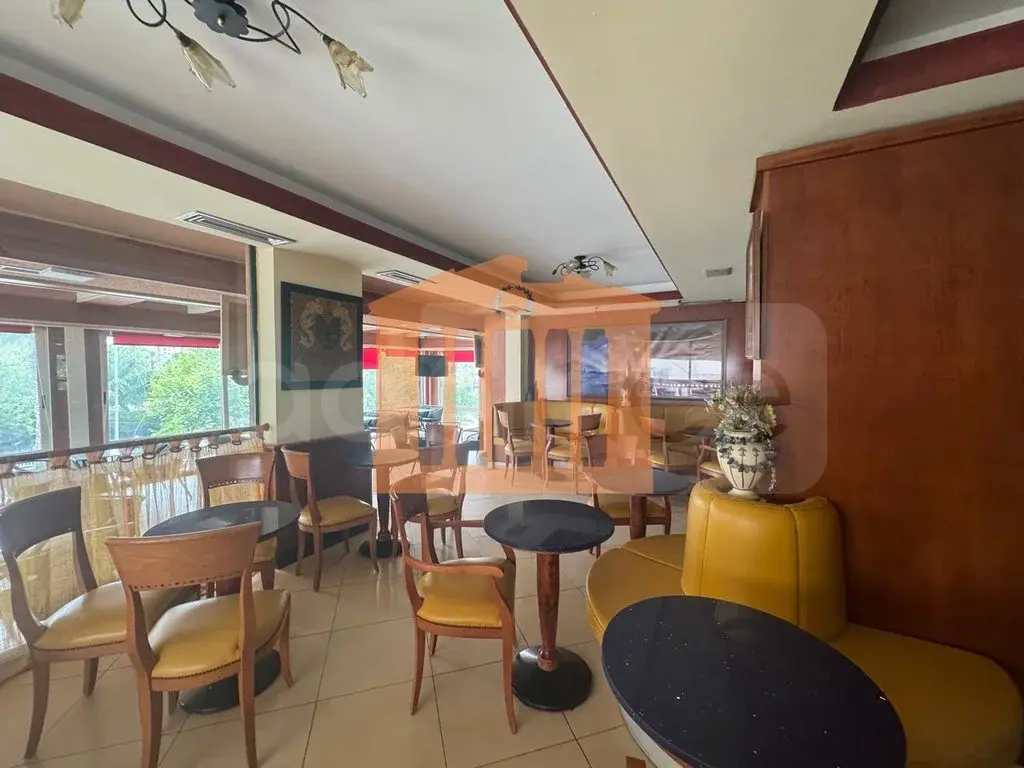 Pasuri të patundshme komerciale 170 m² 1 kati